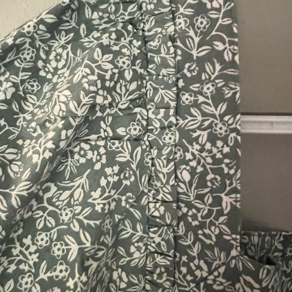 Draper James Maren Top - Sage Green Floral - Picture 2 of 4